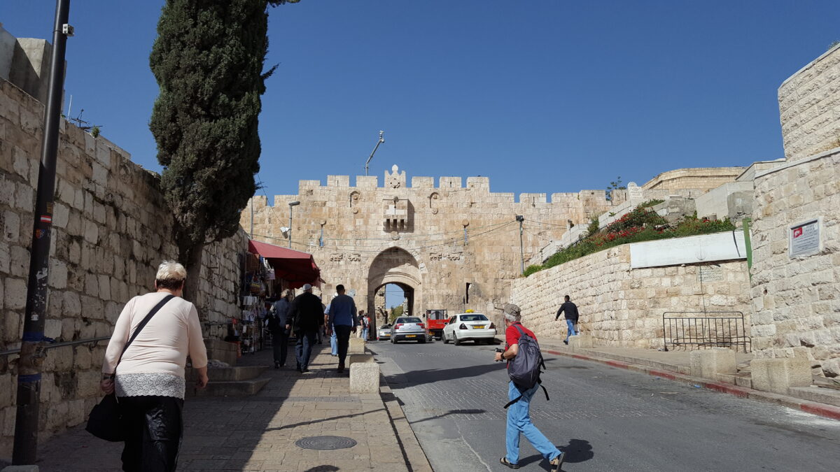 Spaziergang zur St. Annen- Kirche