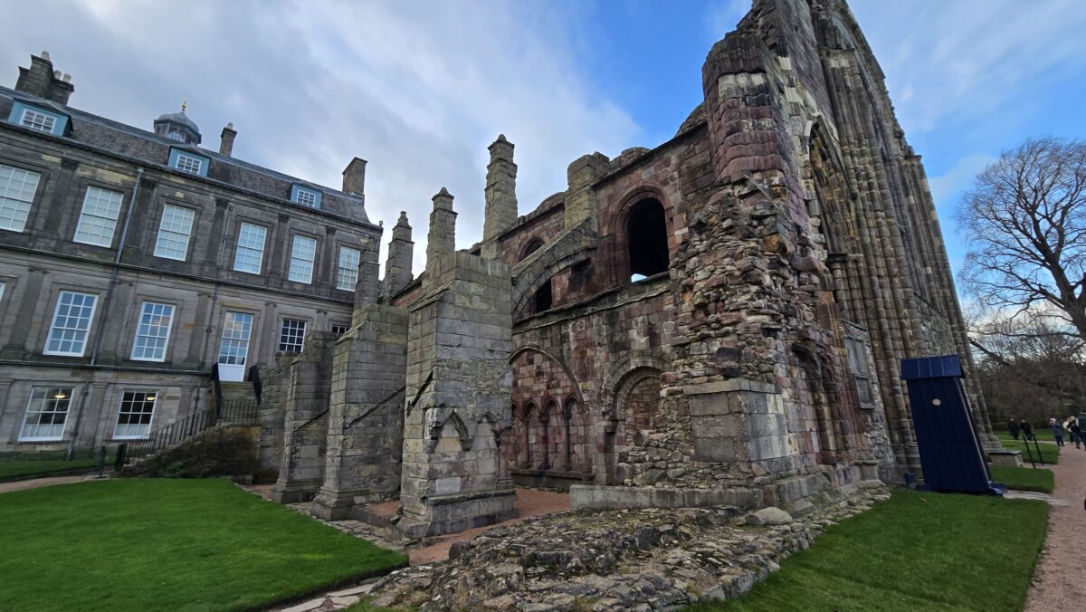 die Kapelle vom Garten aus