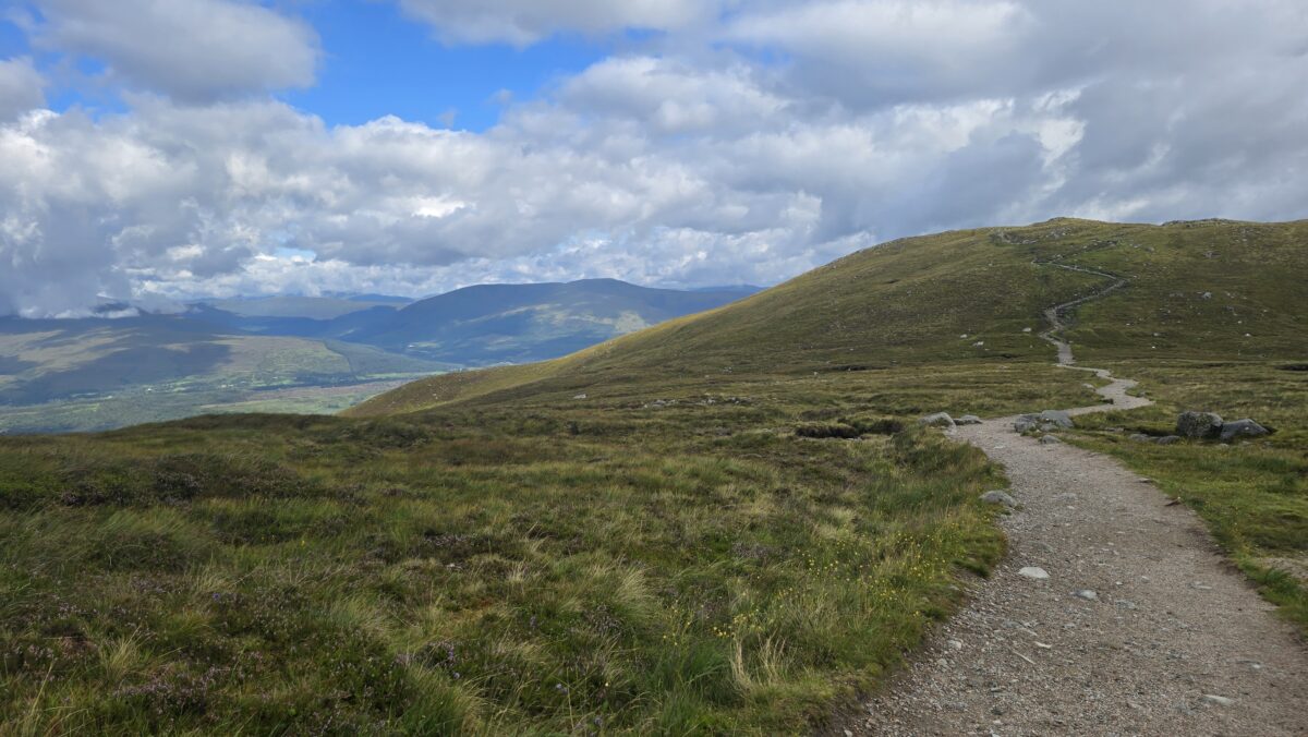 Auffahrt auf den Aonoch Mor