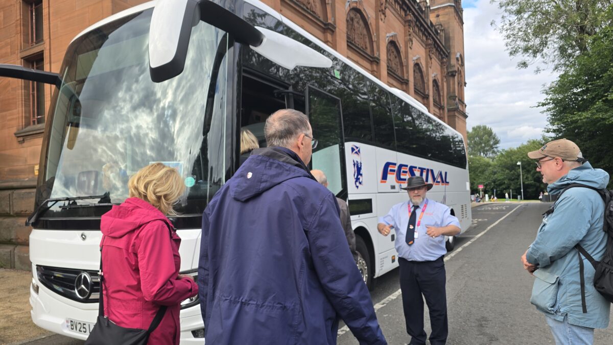 Fahrt zum Hotel mit Til und Mike (2)