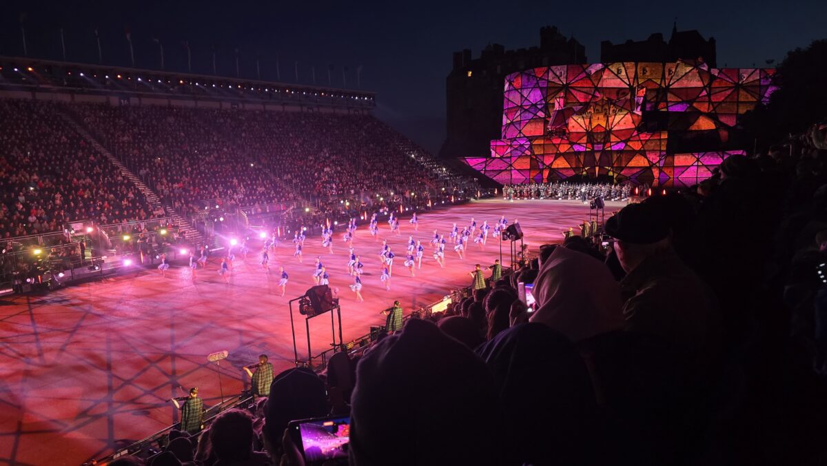 Military Tattoo mit Tattoo Dancers