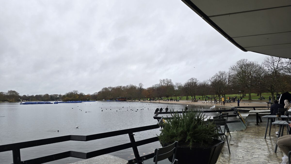 Pause im Hyde Park am Serpentine-See