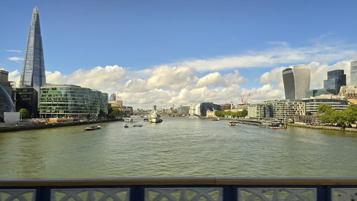 Fahrt über die Tower Bridge